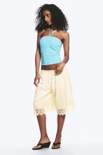 Top bandeau con cuello halter – Rayas blancas y turquesas