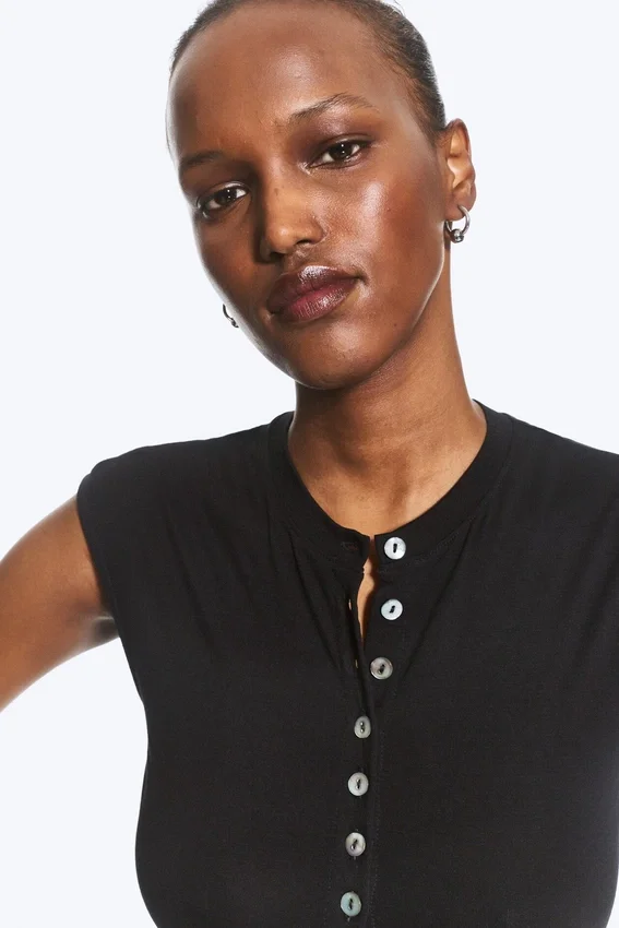 Top con botones de perla – Negro – Botones de perla Top con botones de perla – Negro – Botones de perla