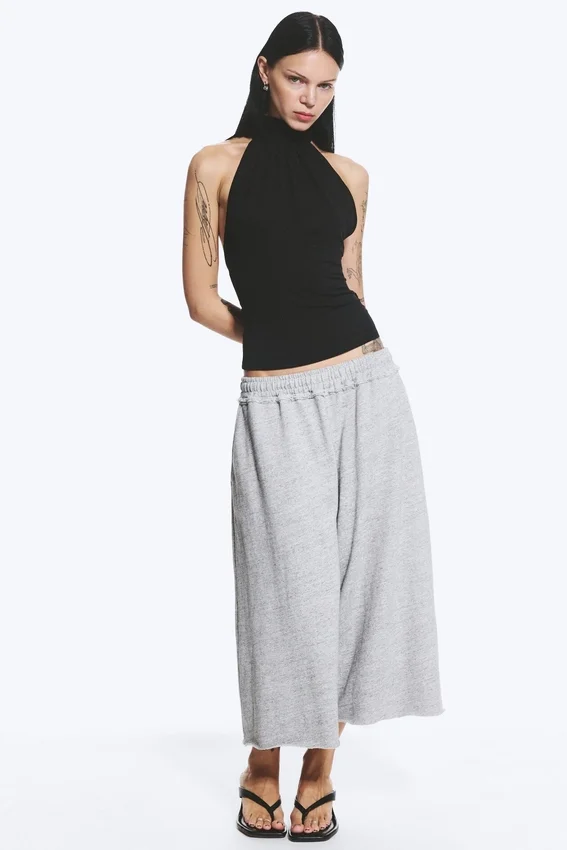 Top con cuello halter drapeado – Negro Top con cuello halter drapeado – Negro