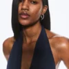 Top con cuello halter profundo – Azul oscuro Top con cuello halter profundo – Azul oscuro