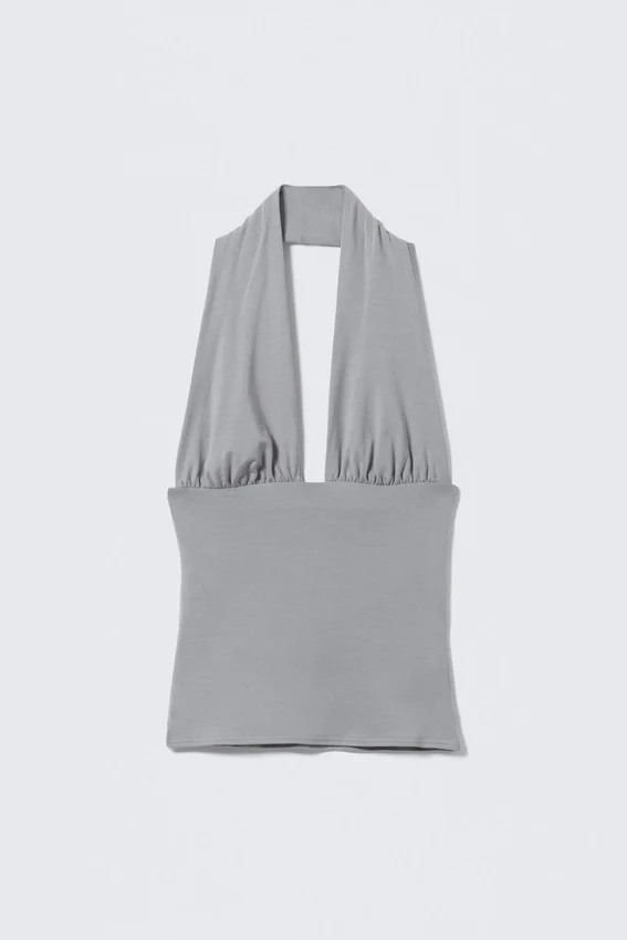 Top con cuello halter profundo – Gris empolvado Top con cuello halter profundo – Gris empolvado