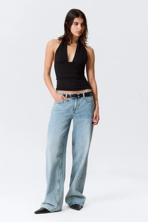 Top con cuello halter profundo – Negro Top con cuello halter profundo – Negro