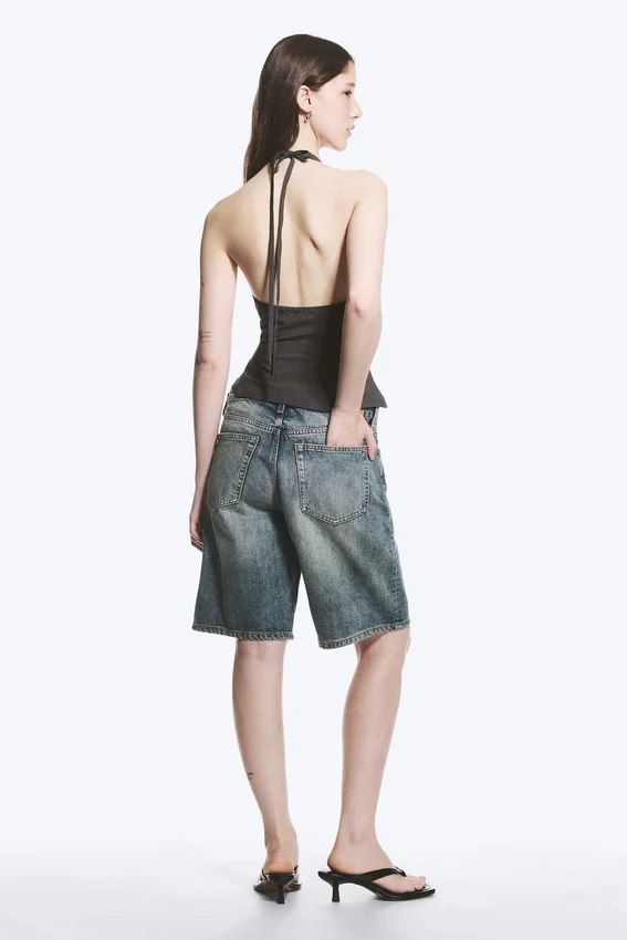 Top con cuello halter y cierre de corchetes en la espalda – Gris oscuro Top con cuello halter y cierre de corchetes en la espalda – Gris oscuro