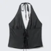 Top con cuello halter y lazo delantero – Gris oscuro
