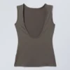 Top con espalda abierta Alba – Verde caqui oscuro Top con espalda abierta Alba – Verde caqui oscuro