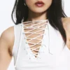 Top con tirantes y cuello en V – Blanco Top con tirantes y cuello en V – Blanco