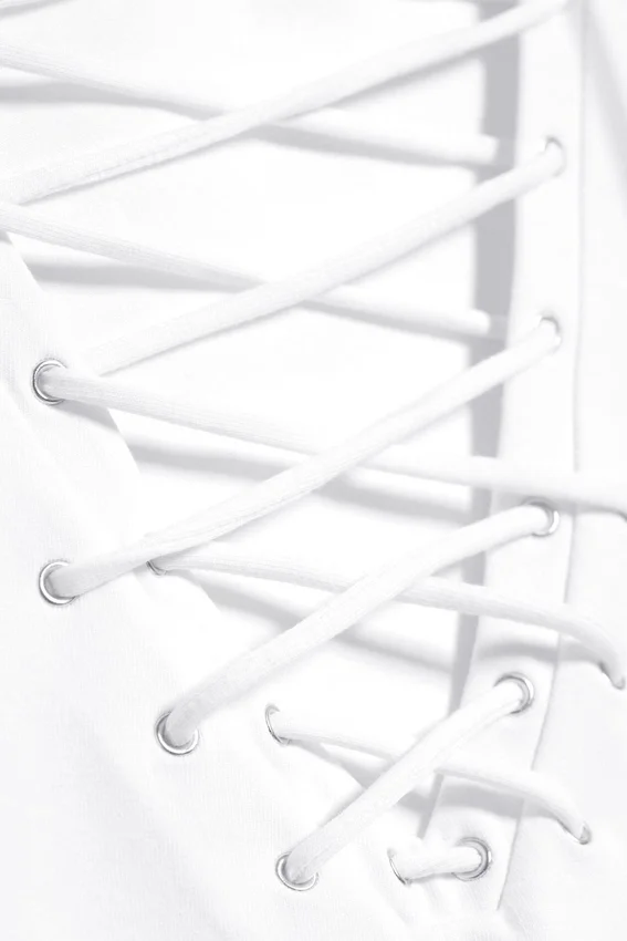Top con tirantes y cuello en V – Blanco Top con tirantes y cuello en V – Blanco