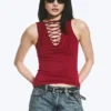 Top con tirantes y cuello en V – Rojo oscuro Top con tirantes y cuello en V – Rojo oscuro