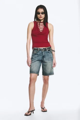 Top con tirantes y cuello en V – Rojo oscuro