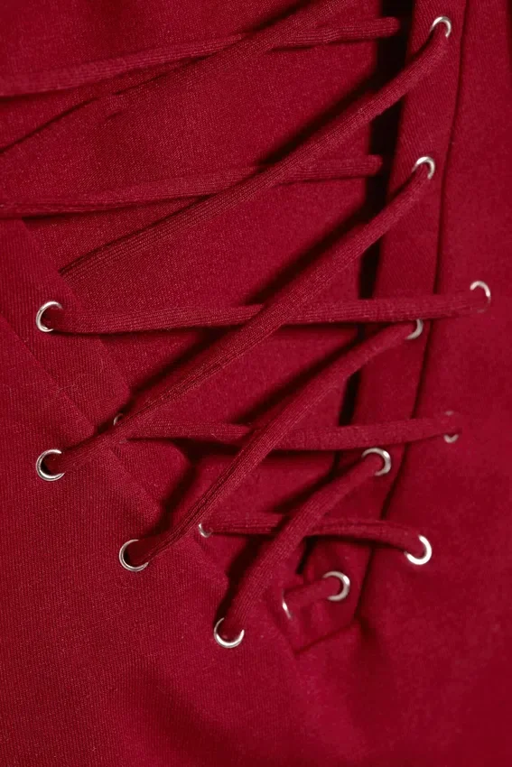 Top con tirantes y cuello en V – Rojo oscuro Top con tirantes y cuello en V – Rojo oscuro
