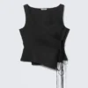 Top cruzado asimétrico con tirantes – Negro Top cruzado asimétrico con tirantes – Negro