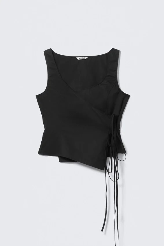 Top cruzado asimétrico con tirantes – Negro Top cruzado asimétrico con tirantes – Negro