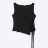 Top cruzado asimétrico con tirantes – Negro Top cruzado asimétrico con tirantes – Negro