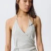 Top cruzado con cuello halter – Gris jaspeado Top cruzado con cuello halter – Gris jaspeado