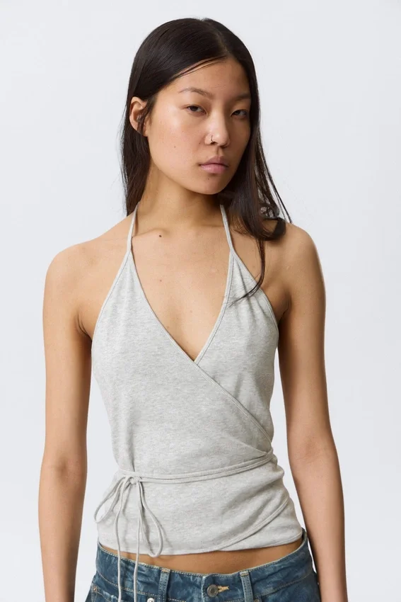 Top cruzado con cuello halter – Gris jaspeado Top cruzado con cuello halter – Gris jaspeado