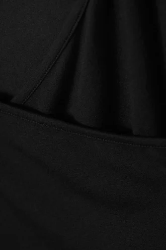 Top cruzado de manga larga y corte entallado – Negro