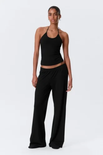 Top de algodón ajustado con cuello halter – Negro Top de algodón ajustado con cuello halter – Negro