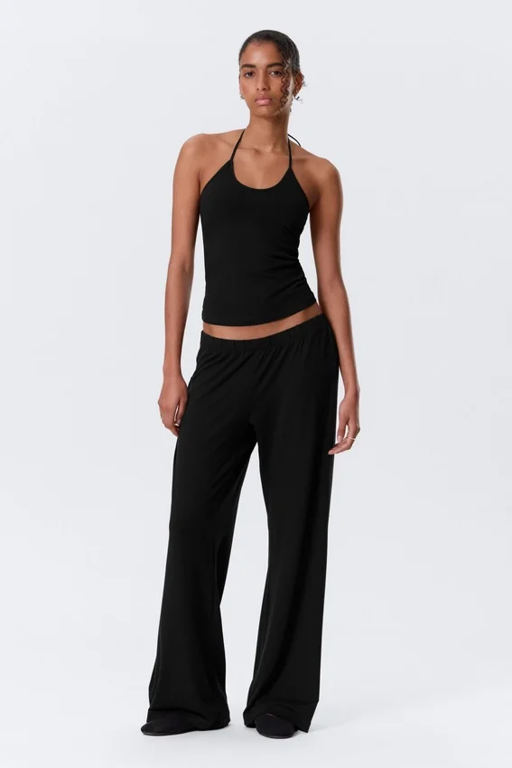 Top de algodón ajustado con cuello halter – Negro Top de algodón ajustado con cuello halter – Negro