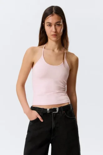 Top de algodón ajustado con cuello halter – Rosa claro Top de algodón ajustado con cuello halter – Rosa claro