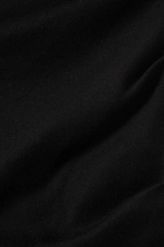Top de algodón con hombros anchos – Negro Top de algodón con hombros anchos – Negro