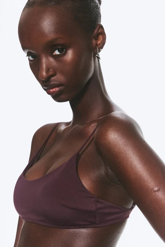 Top de bikini acolchado con lazo – Rojo oscuro Top de bikini acolchado con lazo – Rojo oscuro