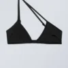 Top de bikini asimétrico tipo jersey – Negro Top de bikini asimétrico tipo jersey – Negro