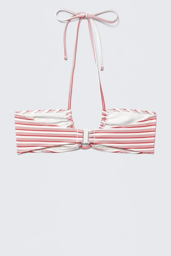Top de bikini bandeau con escote halter y fruncidos estampado – Rayas multicolores rojas Top de bikini bandeau con escote halter y fruncidos estampado – Rayas multicolores rojas