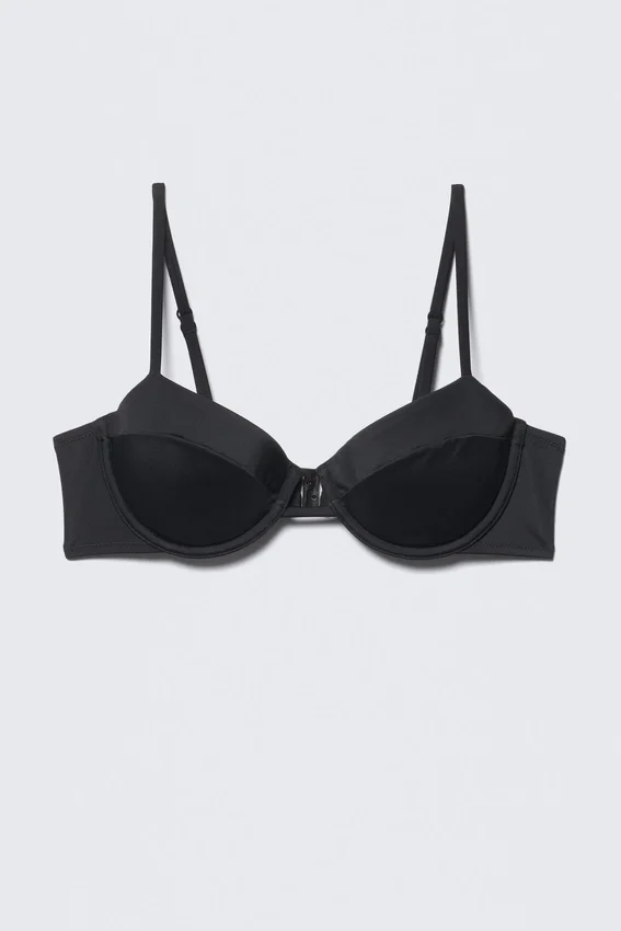 Top de bikini con aros y relleno – Negro Top de bikini con aros y relleno – Negro