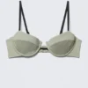 Top de bikini con aros y relleno – Verde caqui claro Top de bikini con aros y relleno – Verde caqui claro