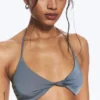 Top de bikini con cuello halter – Azul empolvado – Brillo Top de bikini con cuello halter – Azul empolvado – Brillo