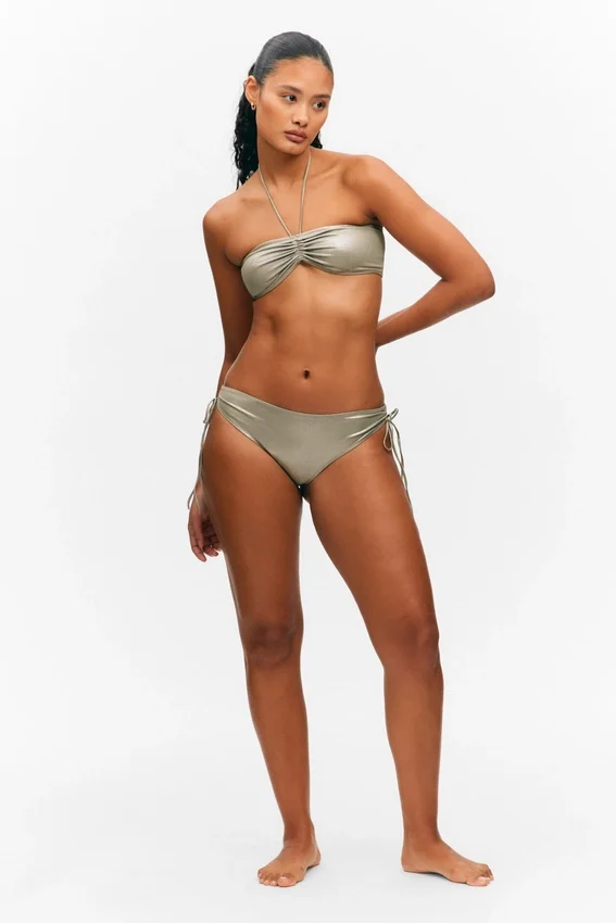Top de bikini con cuello halter y purpurina – Verde caqui con purpurina Top de bikini con cuello halter y purpurina – Verde caqui con purpurina