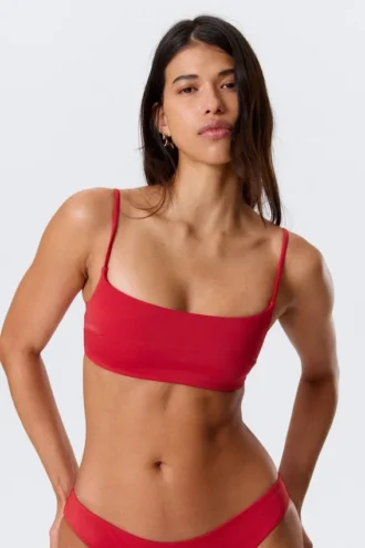 Top de bikini con cuello redondo – Rojo brillante