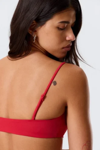 Top de bikini con cuello redondo – Rojo brillante