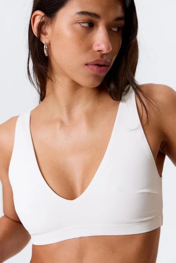 Top de bikini con escote pronunciado y ajuste elástico – Blanco Top de bikini con escote pronunciado y ajuste elástico – Blanco