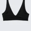 Top de bikini con escote pronunciado y ajuste elástico – Negro Top de bikini con escote pronunciado y ajuste elástico – Negro