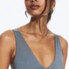 Top de bikini con escote pronunciado y corte elástico – Azul empolvado – Brillo Top de bikini con escote pronunciado y corte elástico – Azul empolvado – Brillo