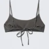 Top de bikini con lazos en la espalda y purpurina – Gris – Purpurina Top de bikini con lazos en la espalda y purpurina – Gris – Purpurina