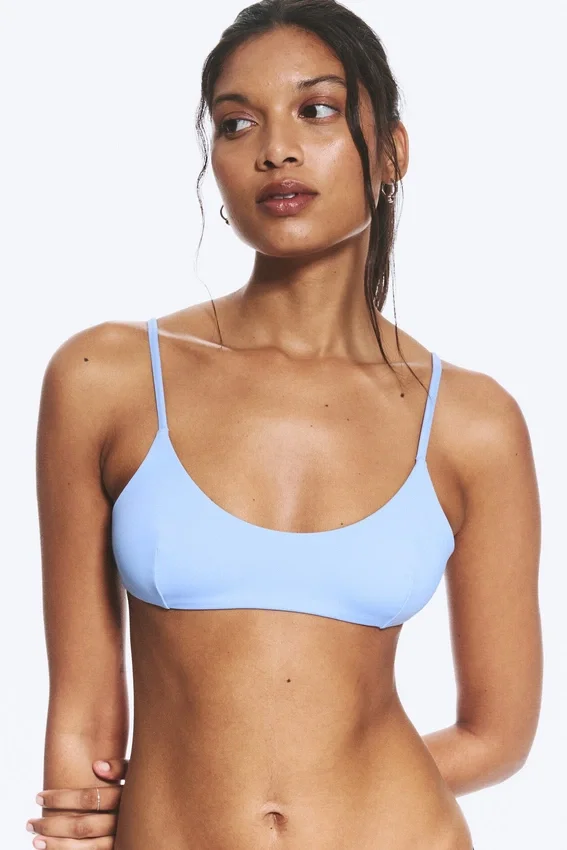 Top de bikini con tirantes – Azul claro Top de bikini con tirantes – Azul claro