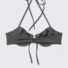 Top de bikini con tirantes y aros – Gris oscuro brillante Top de bikini con tirantes y aros – Gris oscuro brillante