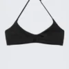 Top de bikini minimalista con cuello halter – Negro Top de bikini minimalista con cuello halter – Negro