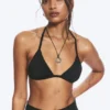 Top de bikini triangular con cuello halter y escote redondeado – Negro Top de bikini triangular con cuello halter y escote redondeado – Negro