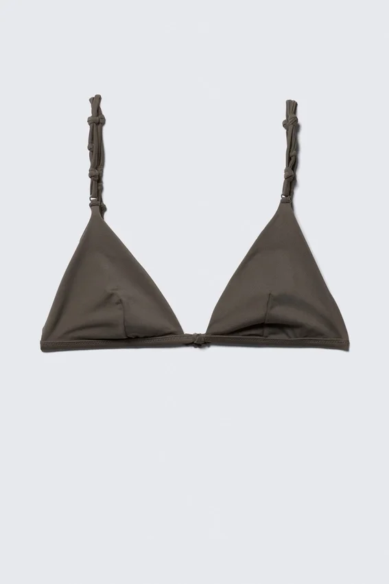 Top de bikini triangular con nudos – Dark Mole Top de bikini triangular con nudos – Dark Mole