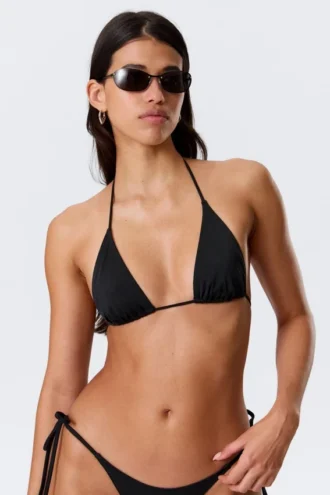 Top de bikini triangular con tirantes – Negro
