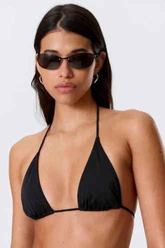 Top de bikini triangular con tirantes – Negro
