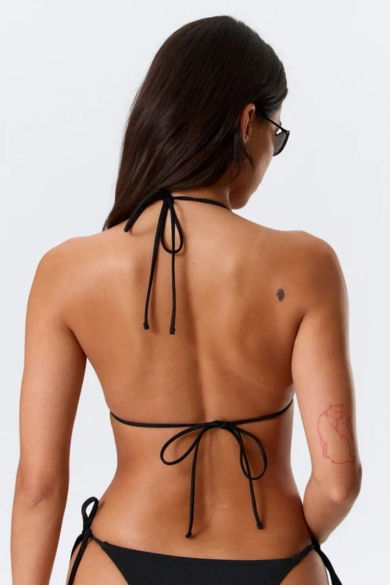 Top de bikini triangular con tirantes – Negro Top de bikini triangular con tirantes – Negro