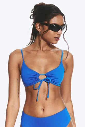 Top de bikini triangular fruncido – Azul brillante