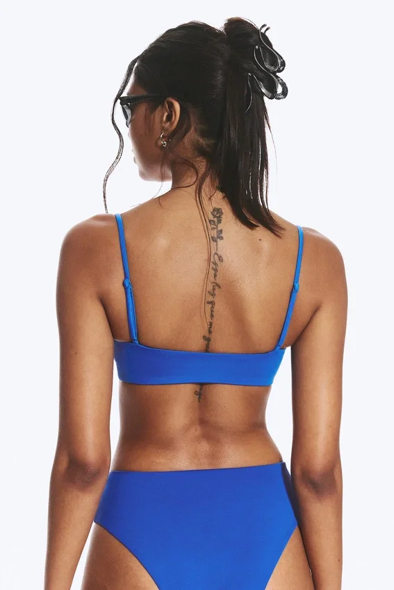 Top de bikini triangular fruncido – Azul brillante Top de bikini triangular fruncido – Azul brillante