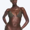Top de bikini triangular Shell – Dark Mole