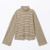 Top de cuello alto falso y manga larga de corte recto – Rayas beige y marrón oscuro Top de cuello alto falso y manga larga de corte recto – Rayas beige y marrón oscuro