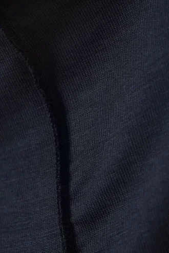 Top de cuello alto suave – Azul oscuro